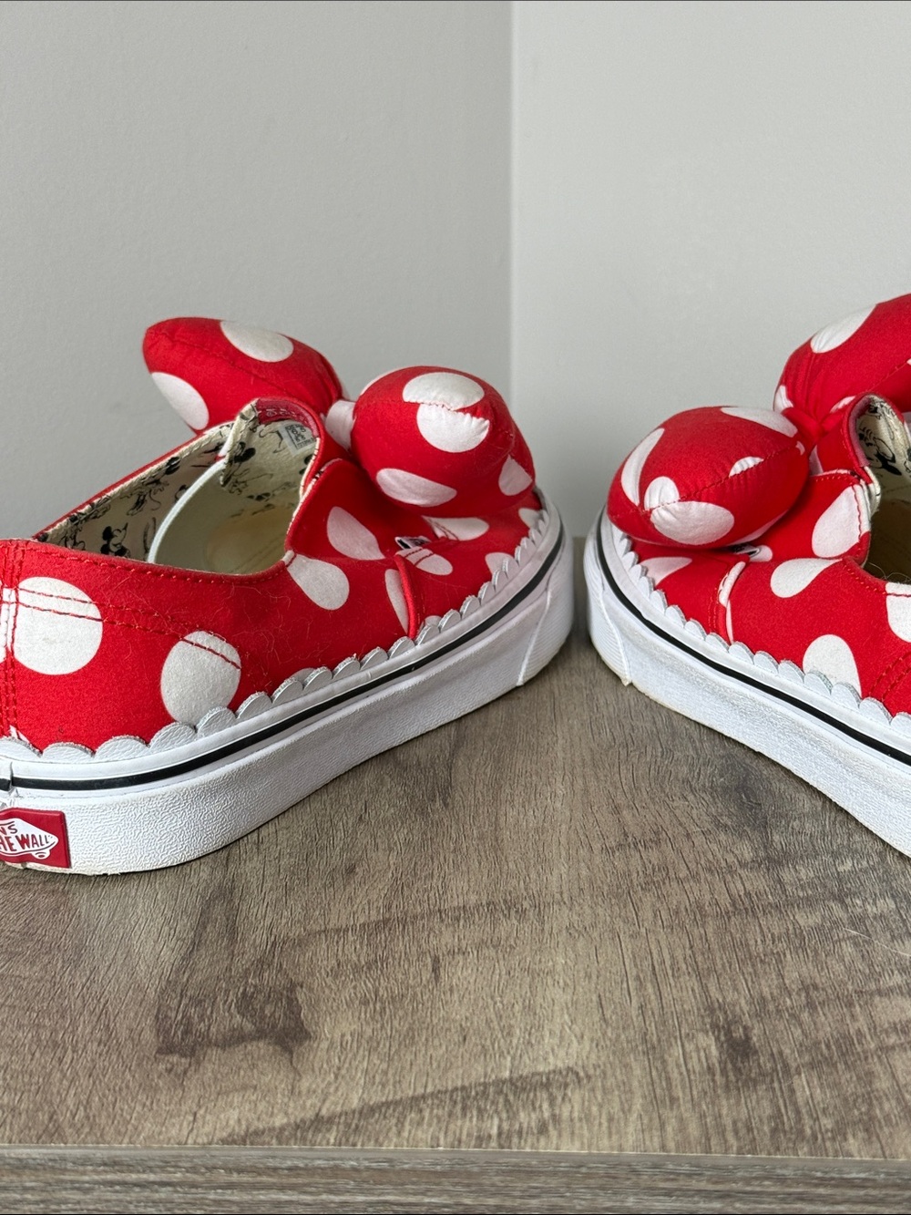 RARE!! Vans Kids Red & White Polka Dot Bow Gore Disney Minnie Mouse - Picture 6 of 8